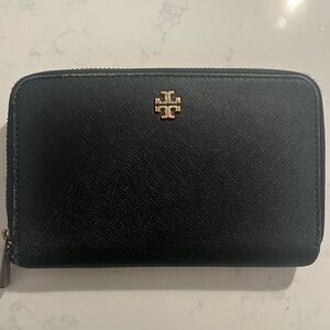 Tory Burch wallet